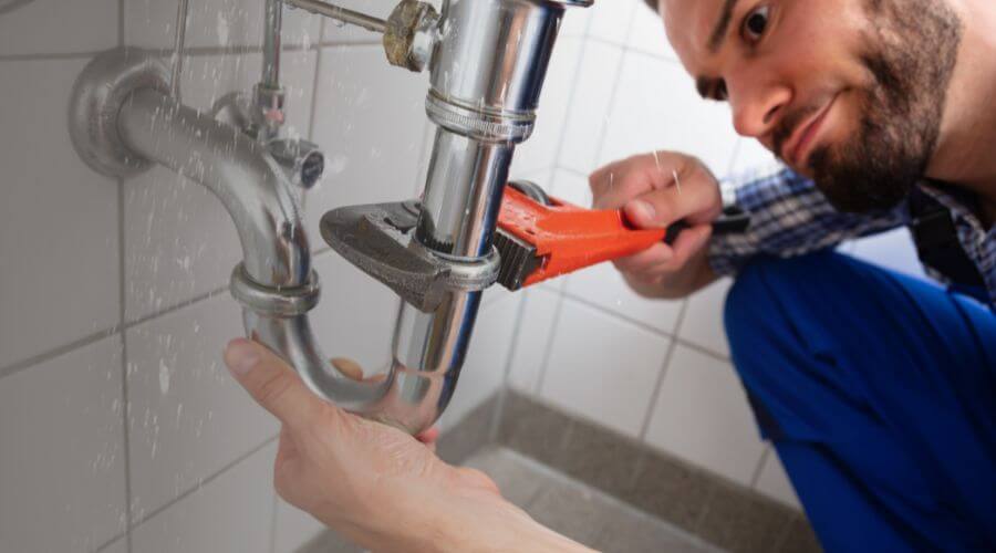 Professional clogged toilet repair services in Jerico Springs, MO